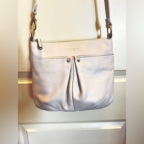 Tignanello Cream Buttery Leather Purse w/ Gold Hardware and Tons of Storage 👜 - Picture 2 of 9